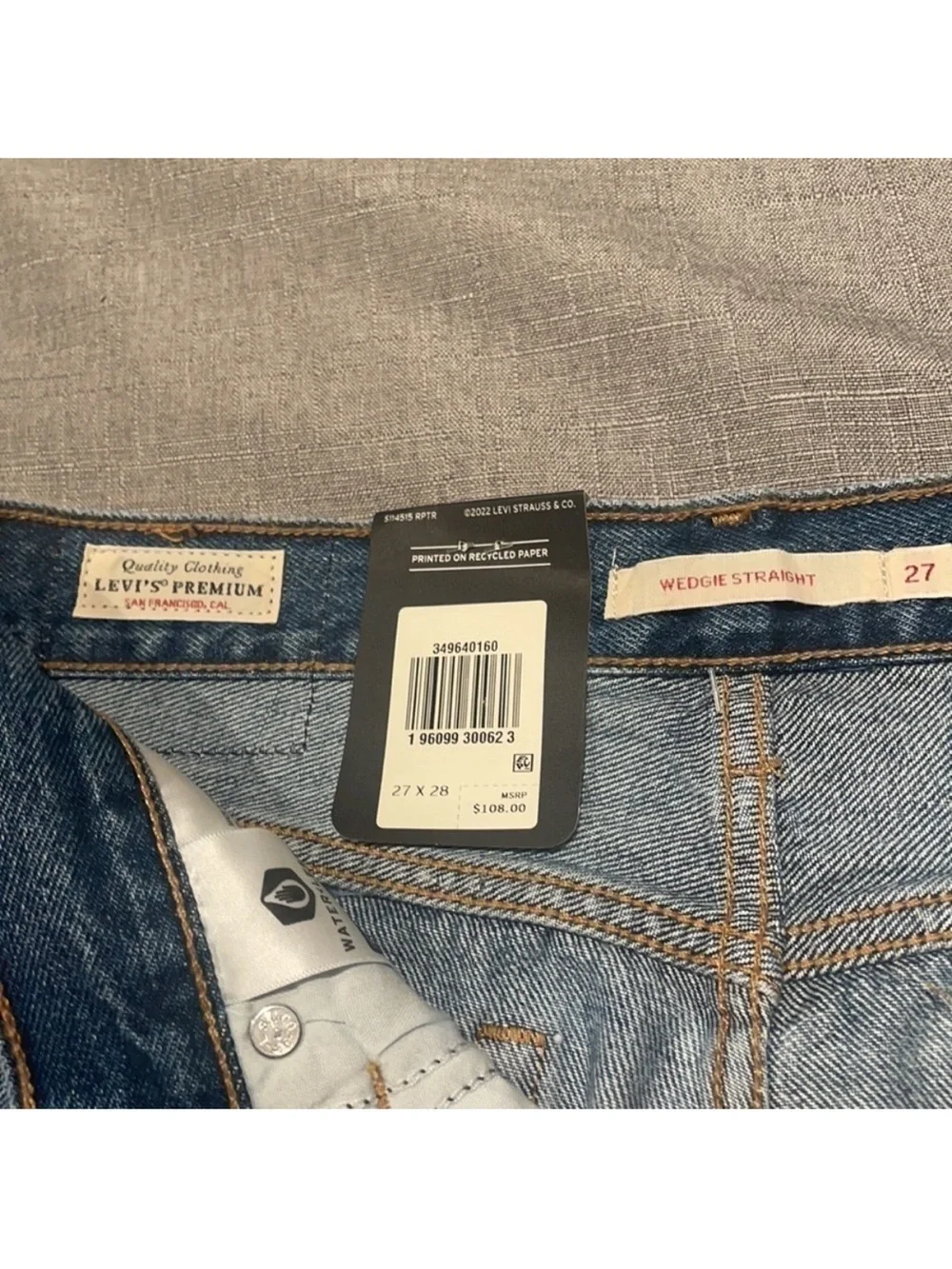 New LEVI’S High Rise Distressed Wedge Straight Leg Denim Jeans